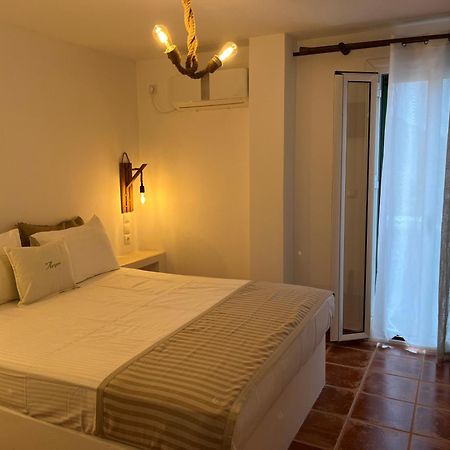 Astrio Suites Livadi  Buitenkant foto
